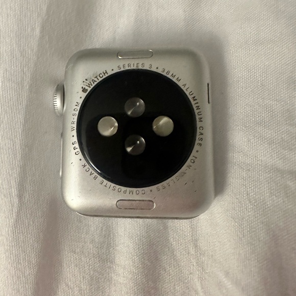 Apple series 3 watch - 38mm silver - no band - Picture 3 of 4
